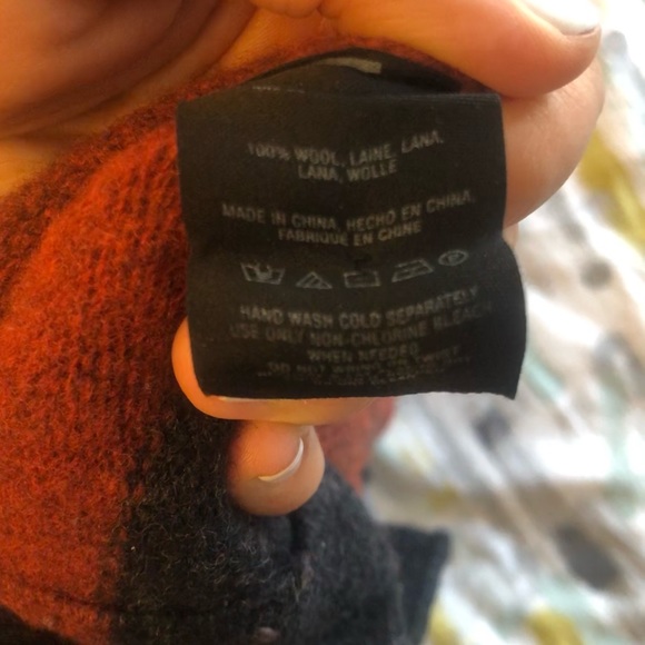 Sleeping on Snow beautiful sweater ❤️ - Picture 5 of 5